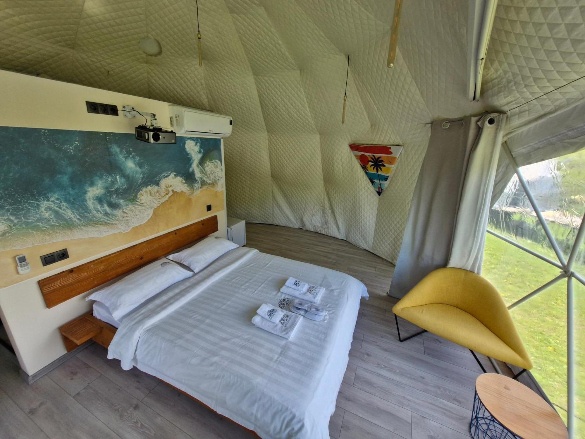 Отель Glamping Georgia Krikhi Амбролаури Номер фото