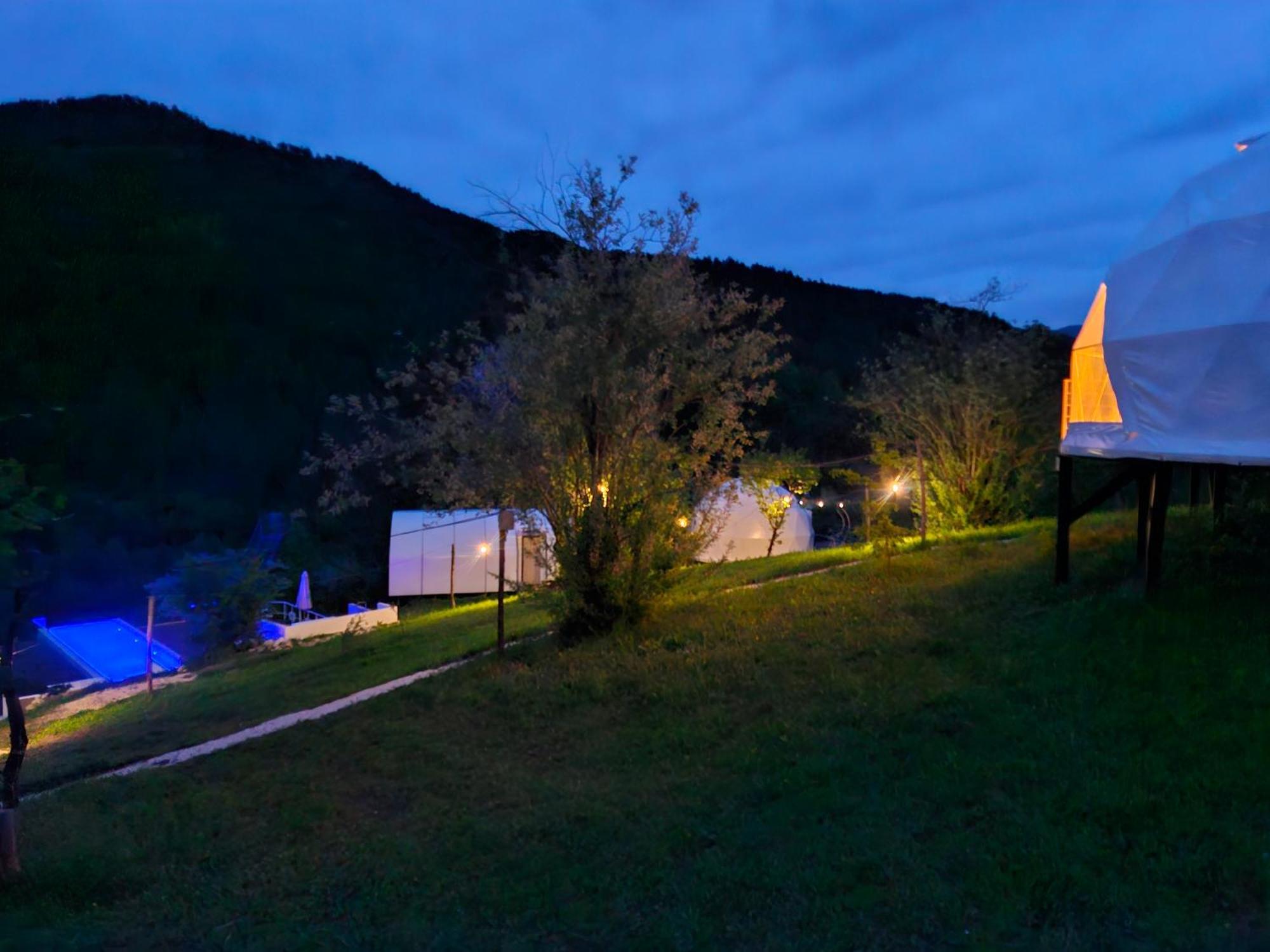 Отель Glamping Georgia Krikhi Амбролаури Экстерьер фото